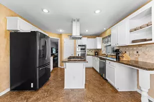 10822 Spruce Dr S, La Porte, TX 77571 - Photo 15