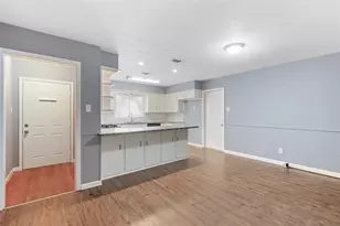 10502 Royal Oaks Dr, Houston, TX 77016 - Photo 9