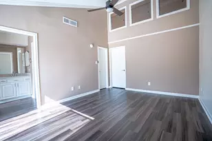 928 Memorial Village Dr, Houston, TX 77024 - Photo 11