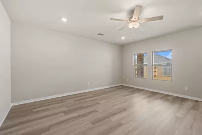 1915 Stargazer Lane, Angleton, TX 77515 - Photo 15