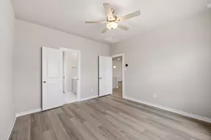 1915 Stargazer Ln, Angleton, TX 77515 - Photo 19