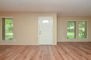 3027 Colonial Dr, Sugar Land, TX 77479 - Photo 3