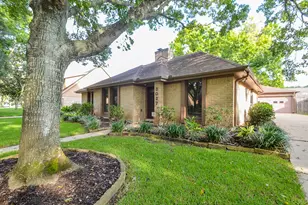 3027 Colonial Dr, Sugar Land, TX 77479 - Photo 25