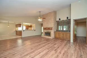 3027 Colonial Dr, Sugar Land, TX 77479 - Photo 17