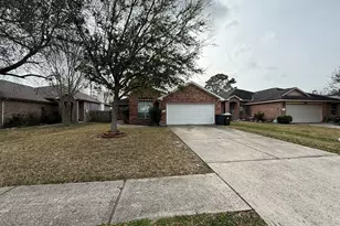 4838 Chase Ct Dr, Bacliff, TX 77518 - Photo 3