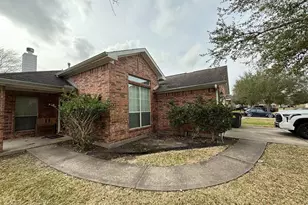 4838 Chase Ct Dr, Bacliff, TX 77518 - Photo 1