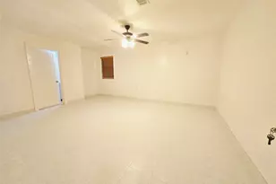 9621 Sweetwater Ln, Houston, TX 77037 - Photo 13