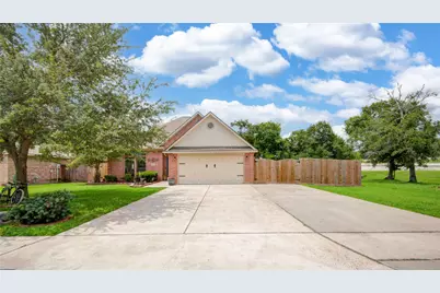 1000 Cardinal Drive, Richwood, TX 77566 - Photo 3