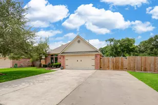 1000 Cardinal Dr, Richwood, TX 77566 - Photo 1