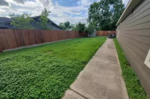 3021 Sparrow St, Houston, TX 77051 - Photo 11