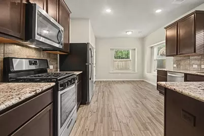 5127 Gulf Stream Lane, Bacliff, TX 77518 - Photo 9