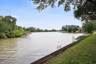 907 Gondola St, Sugar Land, TX 77478 - Photo 13