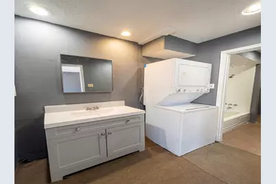 7700 Creekbend Drive #103, Houston, TX 77071 - Photo 9