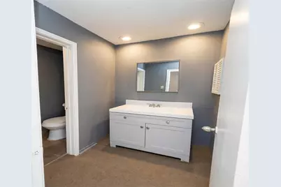 7700 Creekbend Drive #103, Houston, TX 77071 - Photo 11