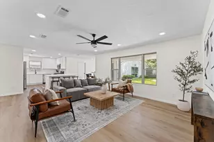 2914 Riata Ln, Houston, TX 77043 - Photo 5