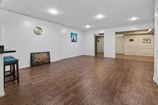 5530 Holly St, Houston, TX 77081 - Photo 11