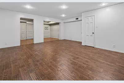 5530 Holly Street #F, Houston, TX 77081 - Photo 13