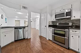 5530 Holly St, Houston, TX 77081 - Photo 5