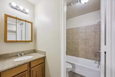 229 E Forest Avenue, Shoreacres, TX 77571 - Photo 13