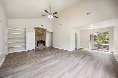 229 E Forest Avenue, Shoreacres, TX 77571 - Photo 3