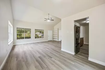 229 E Forest Avenue, Shoreacres, TX 77571 - Photo 5