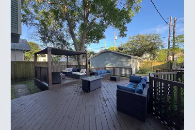 3215 Avenue P 1/2, Galveston, TX 77550 - Photo 27