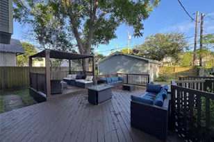 3215 Ave P 1/2, Galveston, TX 77550 - Photo 27