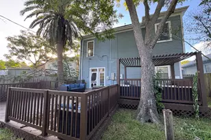 3215 Ave P 1/2, Galveston, TX 77550 - Photo 33