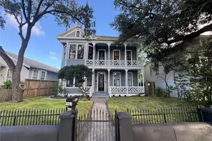 3215 Ave P 1/2, Galveston, TX 77550 - Photo 1