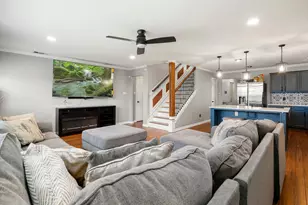 8015 Narrow Brook Way, Houston, TX 77016 - Photo 11