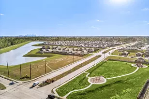 8015 Narrow Brook Way, Houston, TX 77016 - Photo 31