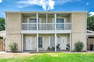 4614 & 4616 W Orange St, Pearland, TX 77581 - Photo 1