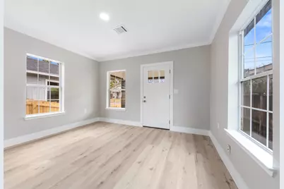 219 E James Street, Baytown, TX 77520 - Photo 3