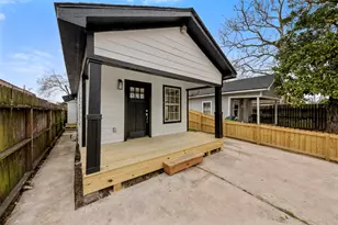 219 E James St, Baytown, TX 77520 - Photo 1