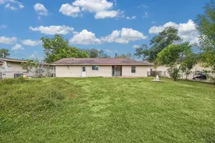 1727 Salford Dr, Houston, TX 77008 - Photo 13