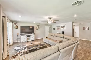 107 Sunset Heights Ave, Dayton, TX 77535 - Photo 5