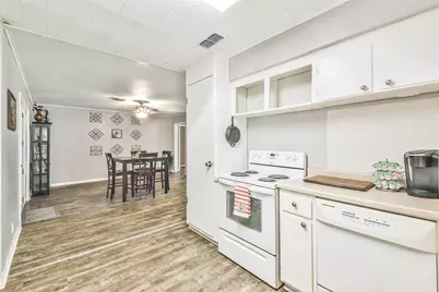 107 Sunset Heights Avenue, Dayton, TX 77535 - Photo 15