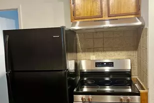 802 E Stadium Ct, Friendswood, TX 77546 - Photo 3