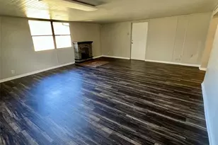 802 E Stadium Ct, Friendswood, TX 77546 - Photo 5