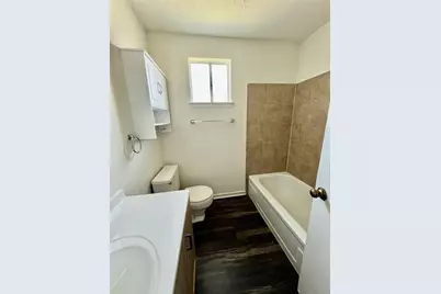 802 E Stadium Court, Friendswood, TX 77546 - Photo 13