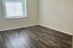802 E Stadium Ct, Friendswood, TX 77546 - Photo 13