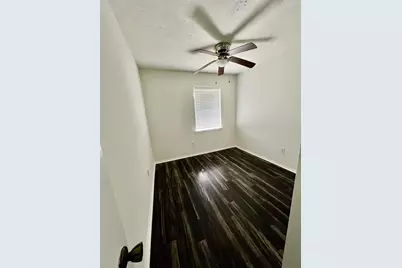 802 E Stadium Court, Friendswood, TX 77546 - Photo 11