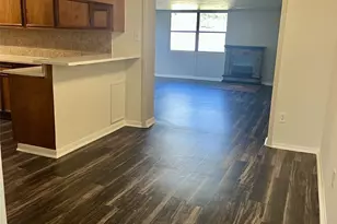 802 E Stadium Ct, Friendswood, TX 77546 - Photo 5