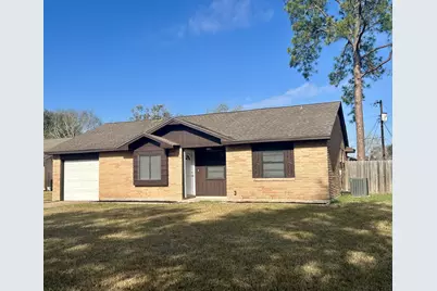 802 E Stadium Court, Friendswood, TX 77546 - Photo 1