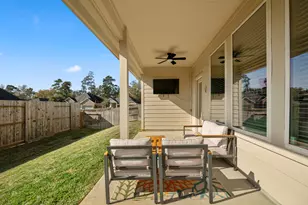 573 Newcomb Holw Dr, Conroe, TX 77304 - Photo 33