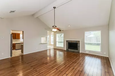 2203 St James Place, Pearland, TX 77581 - Photo 3