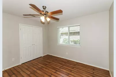 2203 St James Place, Pearland, TX 77581 - Photo 13