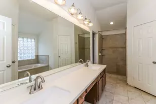 2203 St James Pl, Pearland, TX 77581 - Photo 11