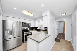 9314 Westwood Village Dr, Houston, TX 77036 - Photo 7