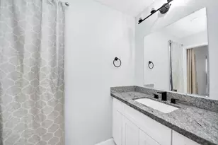9314 Westwood Village Dr, Houston, TX 77036 - Photo 27